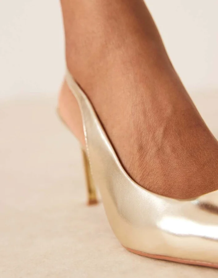 ASOS DESIGN Spicy slingback stiletto mid heeled shoes in gold - Image 2