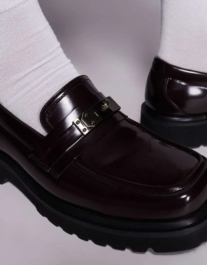 ASOS DESIGN square toe loafers in burgundy - Image 2