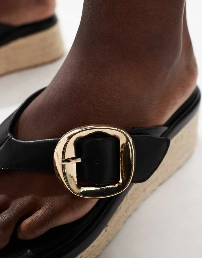 ASOS DESIGN Toucan buckle detail toe thong wedges in black - Image 2
