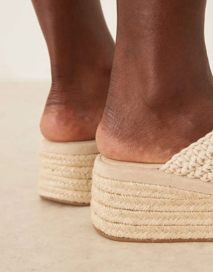 ASOS DESIGN Toucan crochet weave toe thong wedges in natural - Image 4