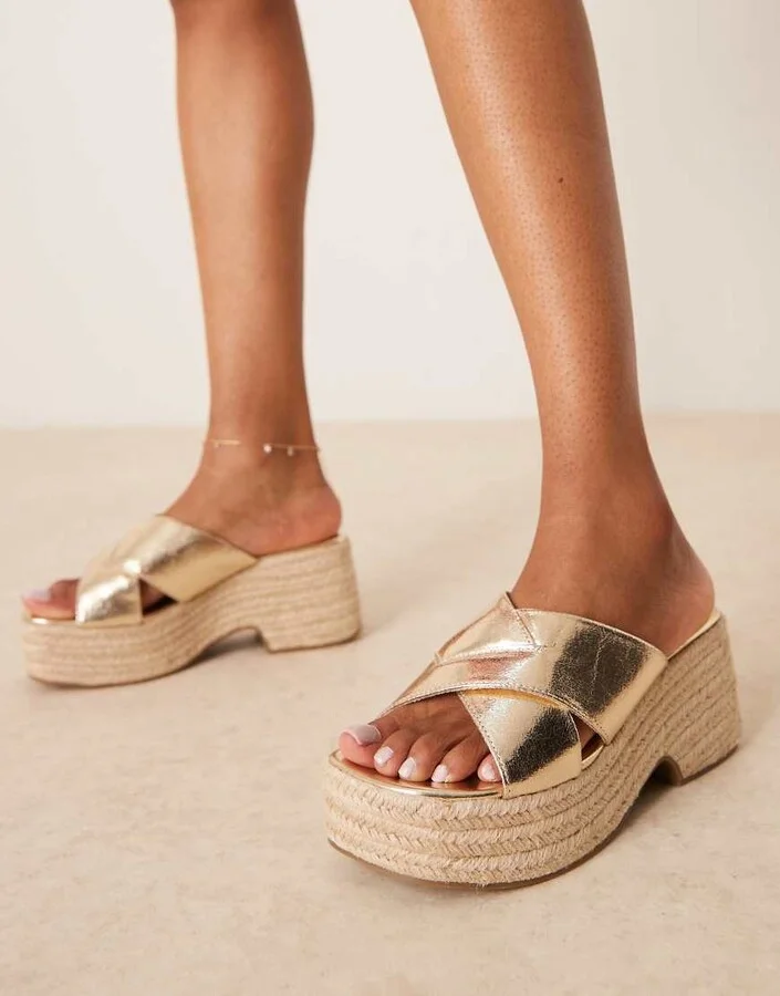 ASOS DESIGN Toy cross strap wedges in gold - Image 2