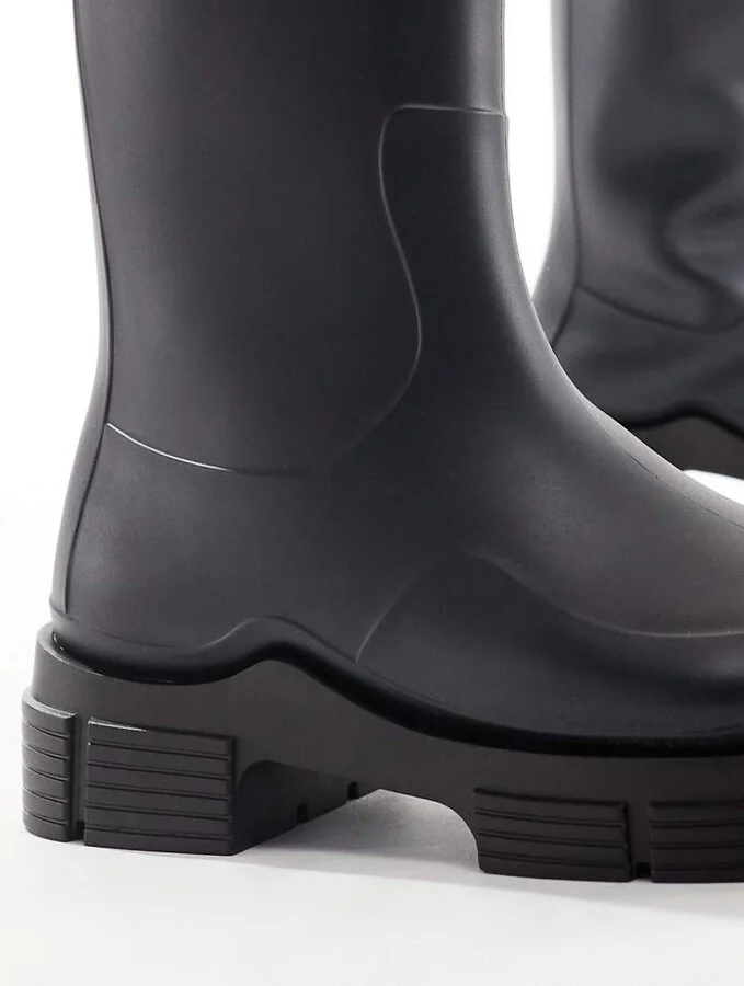 ASOS DESIGN wellington boots in black - Image 2