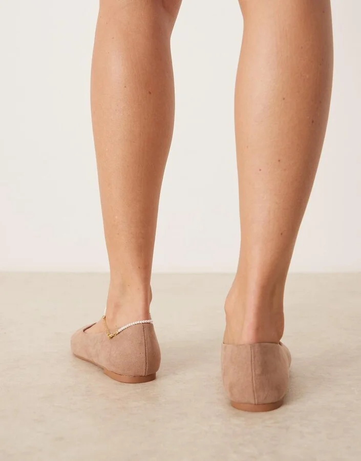 ASOS DESIGN Wide Fit Ludo pointed ballet flats in beige suedette - Image 3