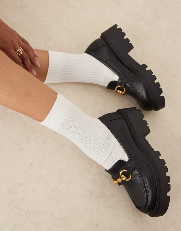 ASOS DESIGN Wide Fit Milan chunky chain detail loafers in black - Image 4