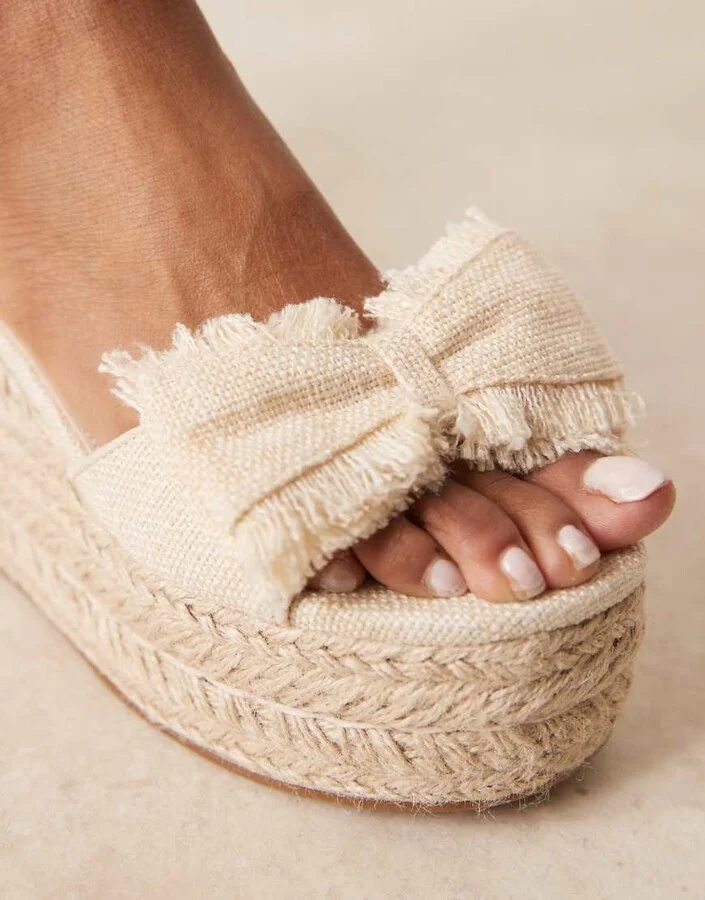ASOS DESIGN Wide Fit Thoughtful knot detail flatform mules in natural - Image 2
