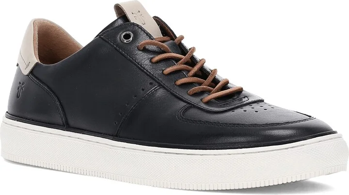 Astor Court Low Top Sneaker