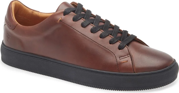 Astor Sneaker
