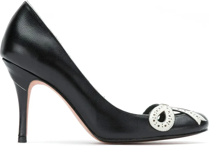 Audrey Hepurn pumps