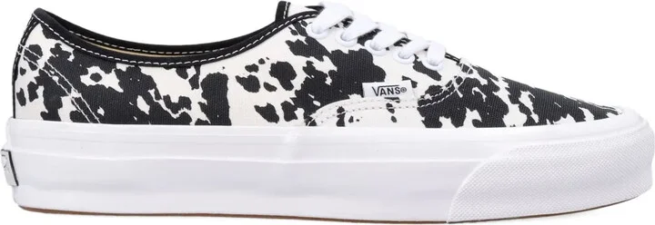 Authentic 44 sneakers