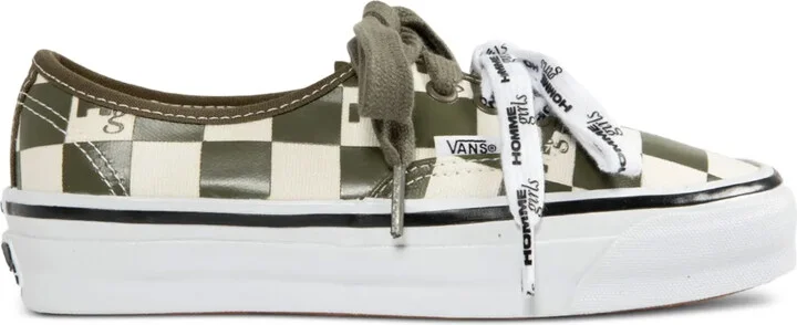 Authentic 44 sneakers