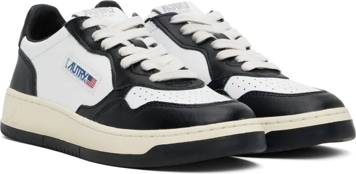 AUTRY Black & White Medalist Low Sneakers - Image 4