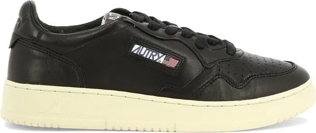 Autry Medalist Logo Patch Low-Top Sneakers