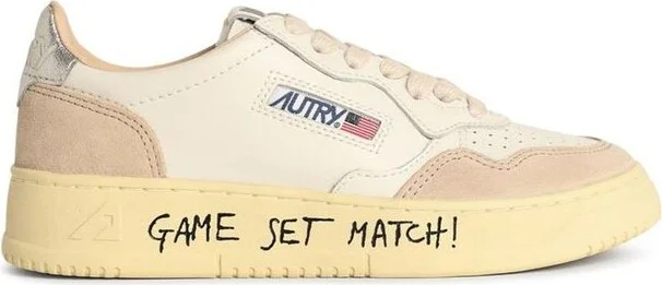 Autry Medalist Low Lace-Up Sneakers