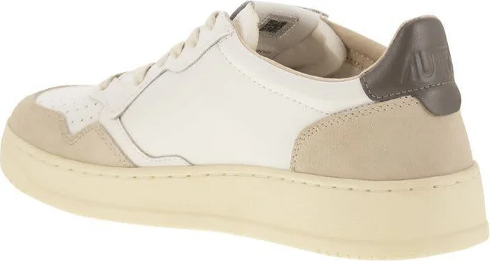 Autry Medalist Low - Leather And Suede Sneakers - Image 3