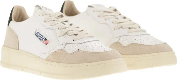 Autry Medalist Low - Leather And Suede Sneakers - Image 4