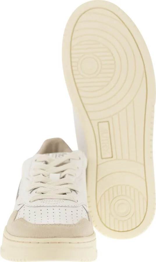 Autry Medalist Low - Leather Sneakers - Image 5