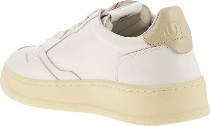 Autry Medalist Low - Leather Sneakers - Image 3
