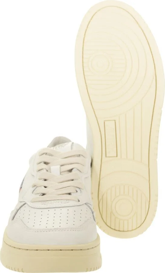 Autry Medalist Low - Leather Sneakers - Image 5