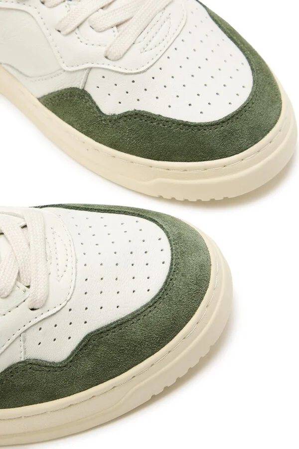 Autry Medalist Low Panelled Leather Sneakers - Image 3