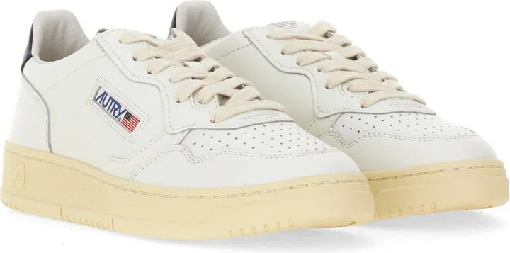 Autry Medalist Low Sneaker - Image 2