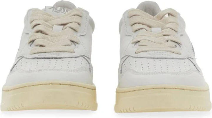 Autry Medalist Low Sneaker - Image 2