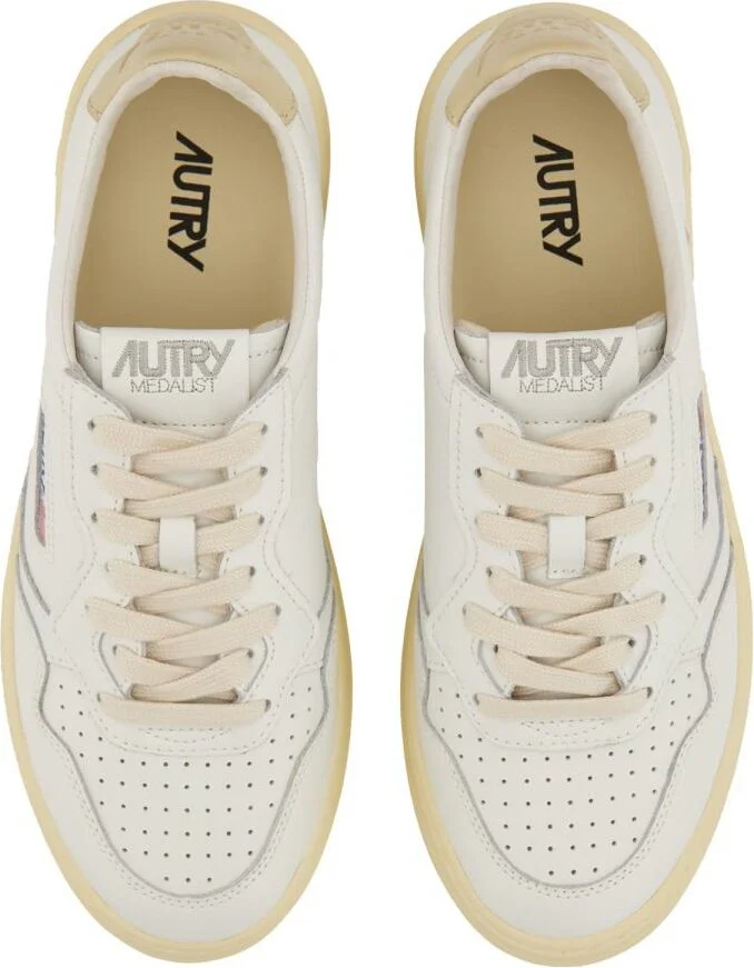 Autry Medalist Low Sneaker - Image 2