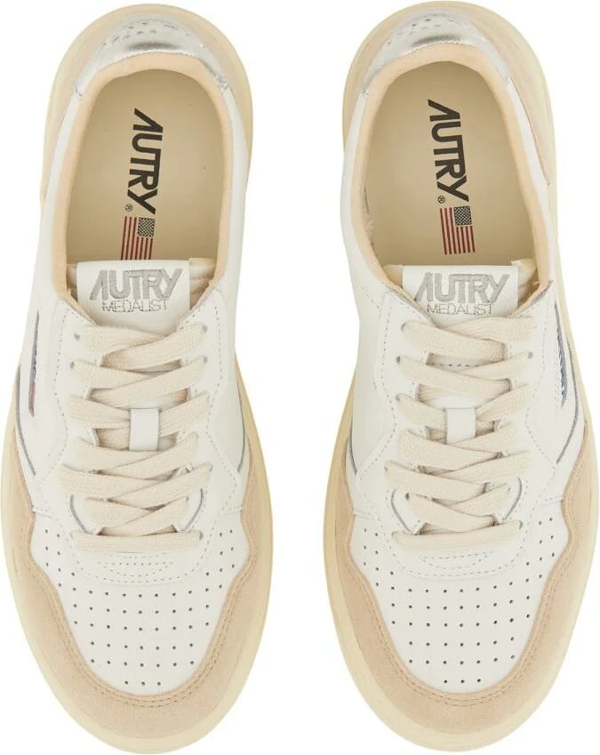 Autry Medalist Low Sneaker - Image 2