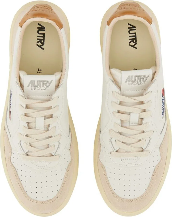 Autry Medalist Low Sneaker - Image 2
