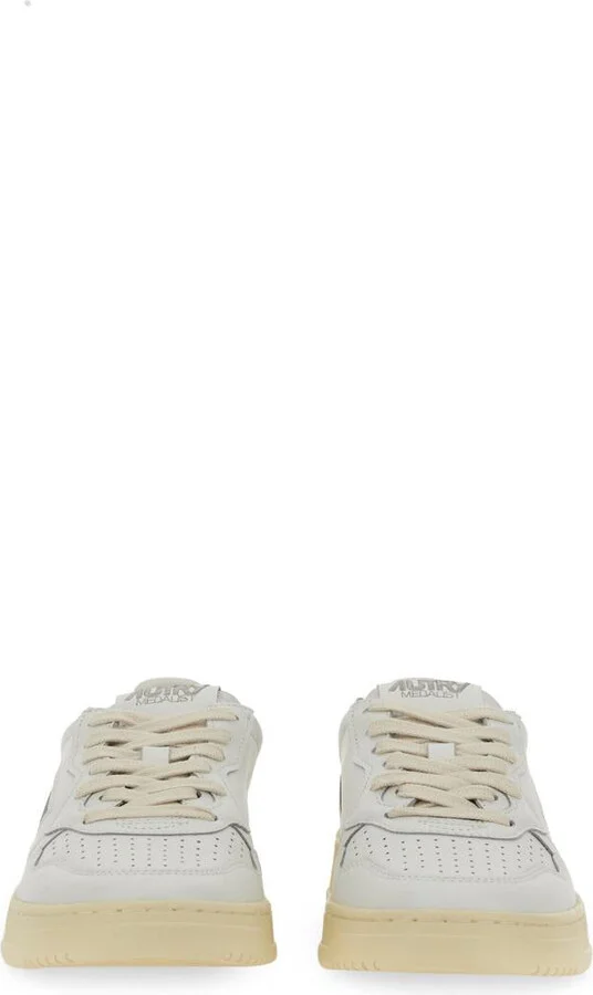 Autry Medalist Low Sneaker - Image 4