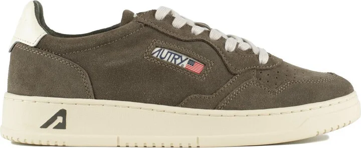 Autry Medalist Low Sneakers In Mistletoe Suede And Off White
