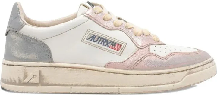 Autry Medalist Low Sneakers Super Vintage In White Rose And Blackboard Leather Shoes