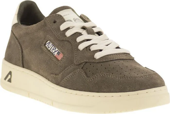 Autry Medalist Low - Suede Sneakers - Image 2