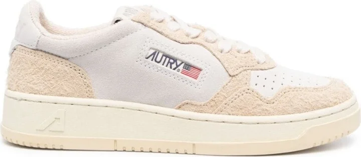 AUTRY Medalist Low Suede Sneakers