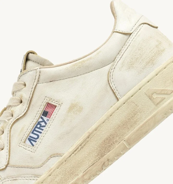 Autry "Medalist Low Super Vintage" Sneakers - Image 6