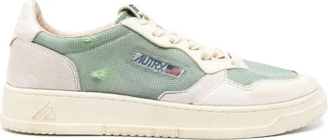 Autry Medalist Low Super Vintage Sneakers