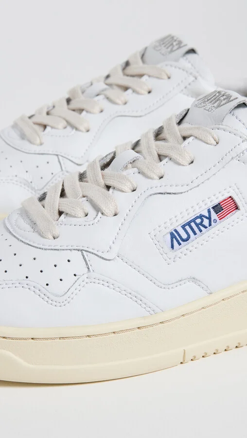 Autry Medalist Low Top Sneakers - Image 5