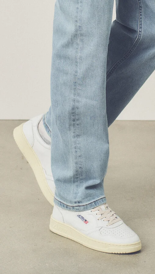 Autry Medalist Low Top Sneakers - Image 6