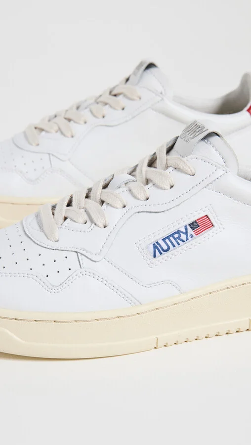 Autry Medalist Low Top Sneakers - Image 3