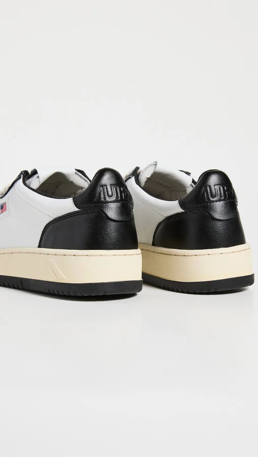 Autry Medalist Low Top Sneakers - Image 2