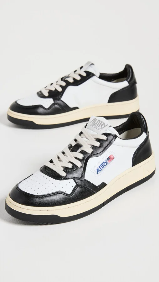 Autry Medalist Low Top Sneakers - Image 3