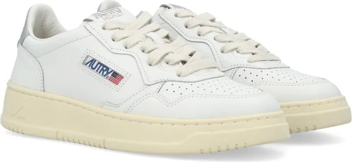 Autry Medalist Low Woman Sneakers - Image 2