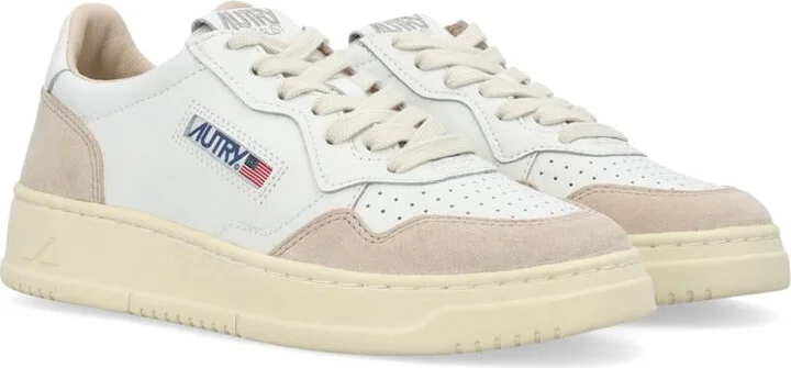 Autry Medalist Low Woman Sneakers - Image 2
