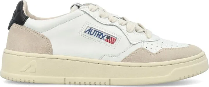 Autry Medalist Low Woman Sneakers