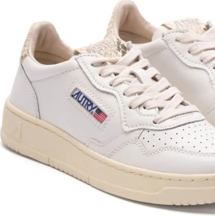 Autry "Medalist Low" Woman Sneakers Shoes - Image 2