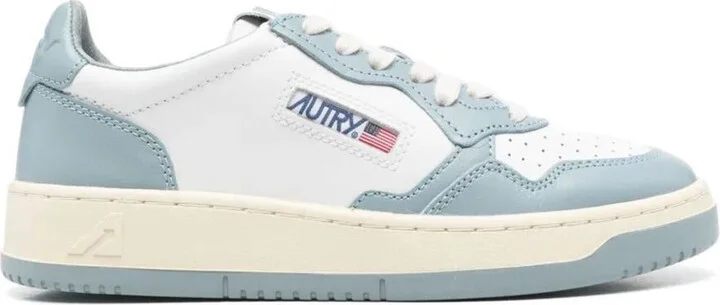 Autry "Medalist Low" Woman Sneakers Shoes