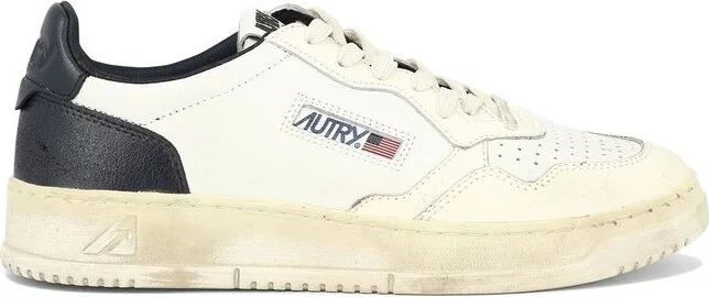 Autry Medalist Super Vintage Low-Top Sneakers
