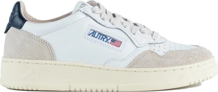 Autry Sneakers Medalist Low In Leather And Suede White And Blue Color.