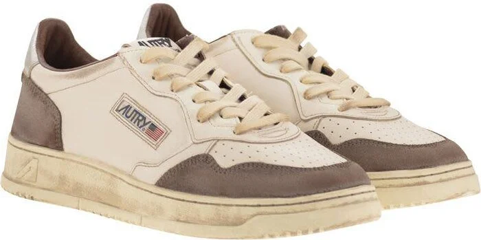 Autry Super Vintage - Leather Sneakers - Image 4