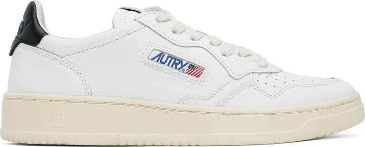 AUTRY White & Black Medalist Low Sneakers