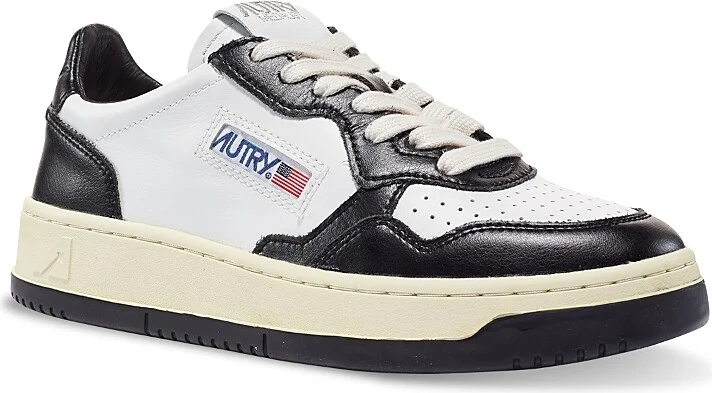 Autry Women's Medalist Low Top Sneakers
